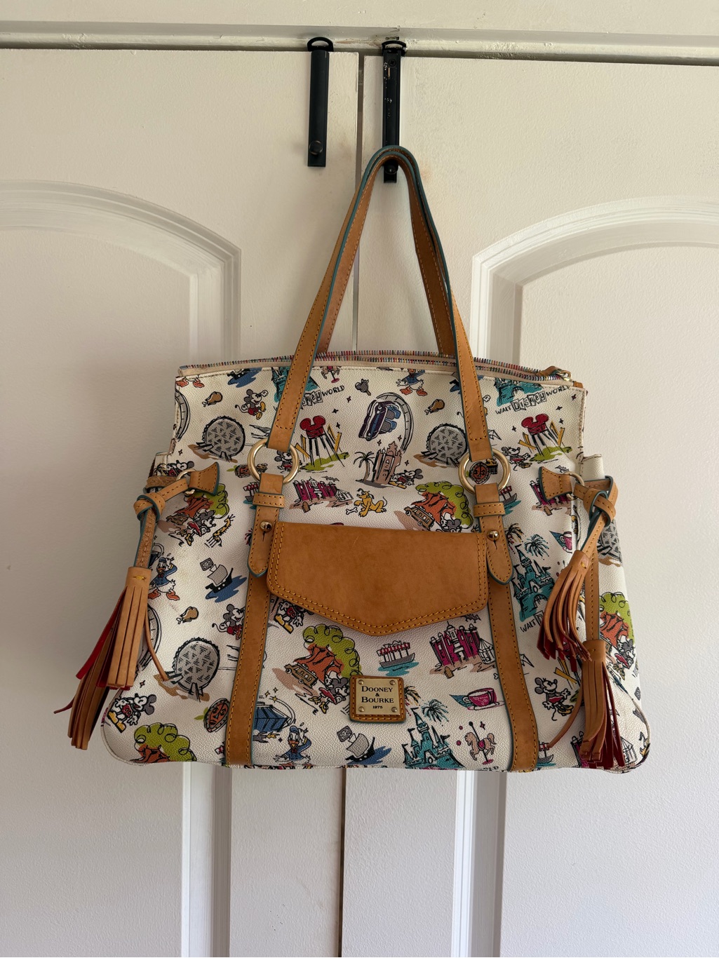 Rare Walt Disney World Parks Dooney & Bourke Disneyana Smith Tote Bag Purse
